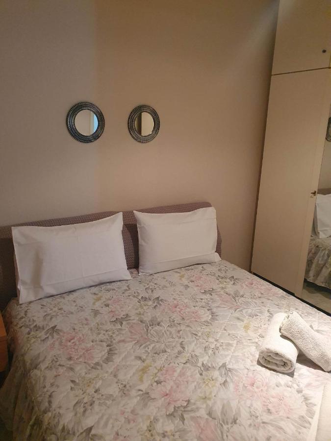 Elle Apartment By Alp Hospitality Services Nea Kallikrateia 外观 照片