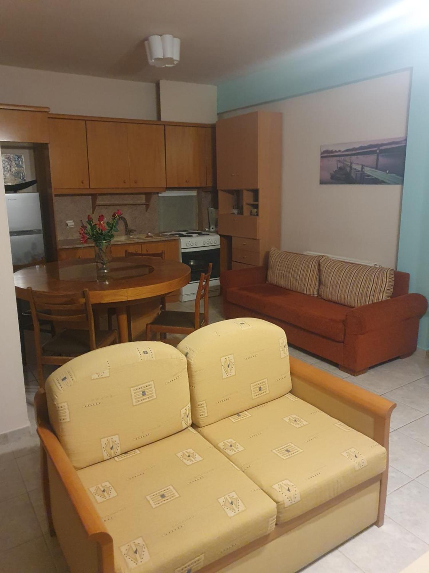 Elle Apartment By Alp Hospitality Services Nea Kallikrateia 外观 照片